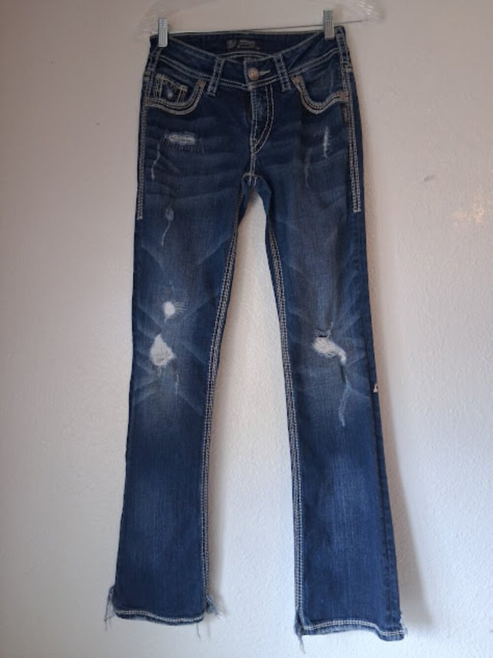 Silver women's suki 17 dark wash distressed jeans